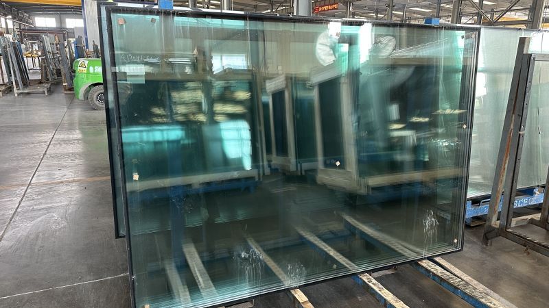 Producción y control de calidad del vidrio templado serigrafiado